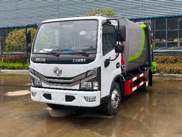 6方東風壓縮式垃圾車